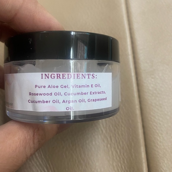 ❌❌SOLD❌❌Lovely set of body lotion,body wash,face scrub,face gel. - Picture 10 of 15